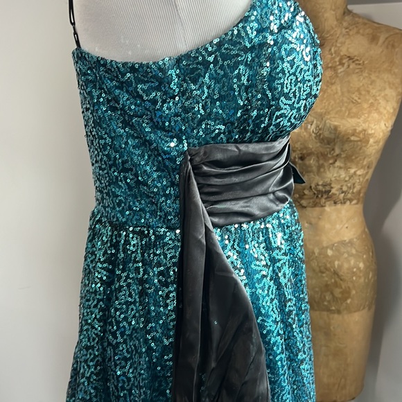 Blue sequin party dress - Picture 8 of 11